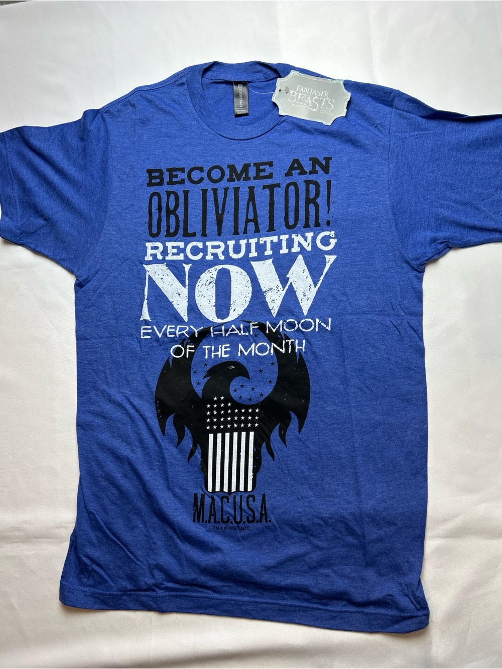 Fantastic Beasts Graphic Tee - size Medium